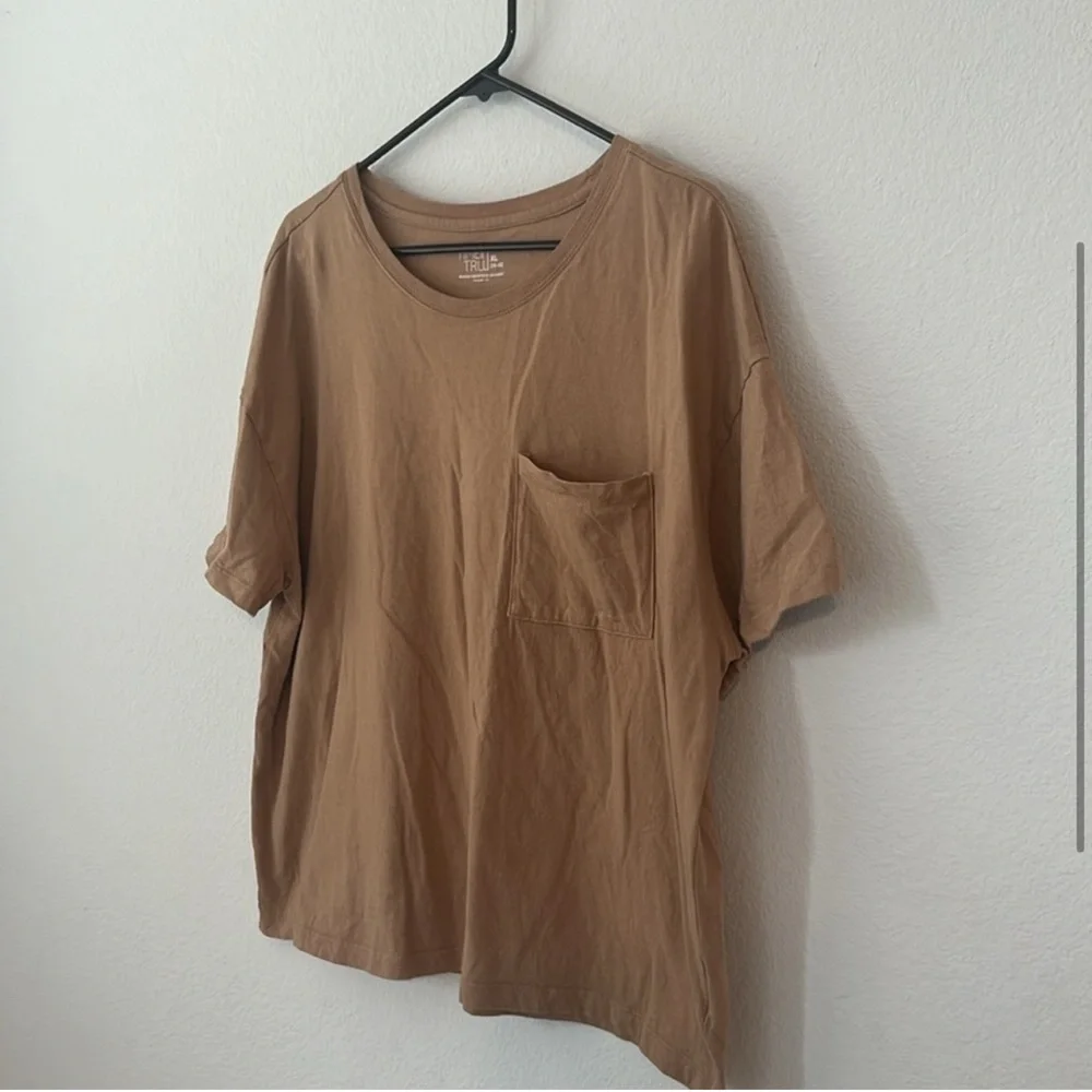 Tan T-Shirt with Pocket - XL - Picture 3 of 5